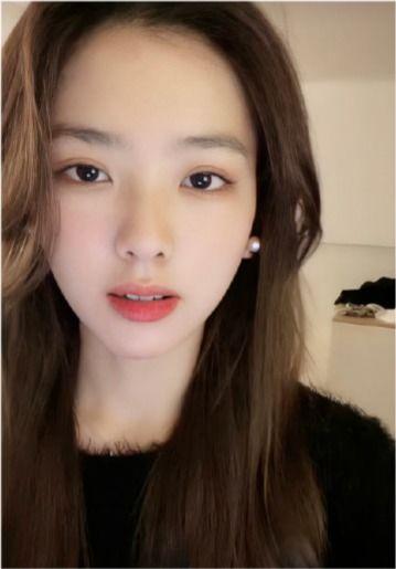 女子吃瓜网红是谁啊视频,视频走红背后的故事