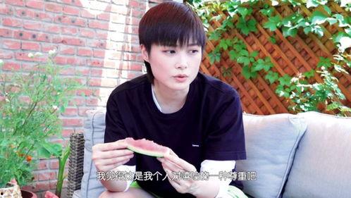 网瘾吃瓜少女是谁啊,她是如何成为网络红人的？