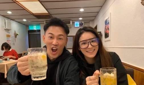 网红结婚吃瓜视频播放,吃瓜群众围观，视频播放量爆表！