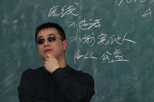 吃瓜爆料网红博主叫什么,揭秘网红博主“吃瓜爆料”背后的故事