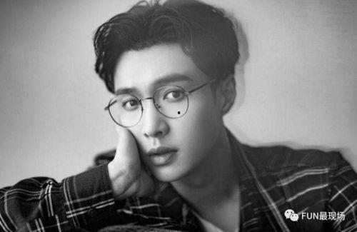 吃瓜网红男博主戴眼镜的是谁