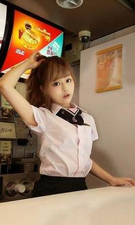 台湾网红女吃瓜图片,趣味瞬间引网友热议