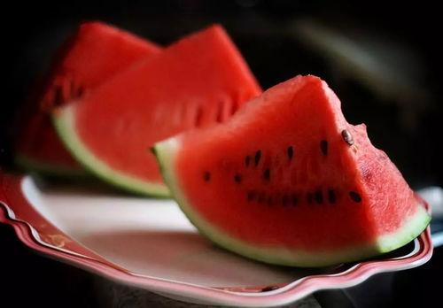 网红西瓜冰一瓜三吃,网红美食新潮流