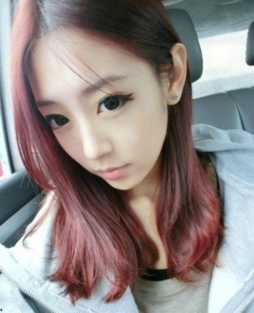 黄色头发女孩网红吃瓜,揭秘娱乐圈幕后真相