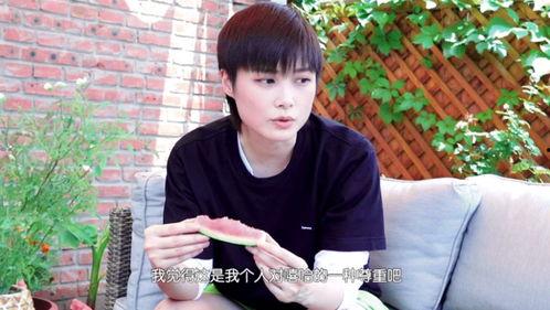 网瘾吃瓜少女是谁,揭秘网络红人的崛起之路