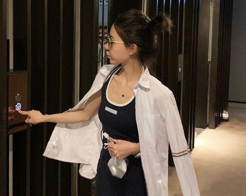 吃瓜女网红图片最新一期,揭秘吃瓜女网红最新一期惊艳亮相