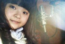 个性网少女吃瓜图片